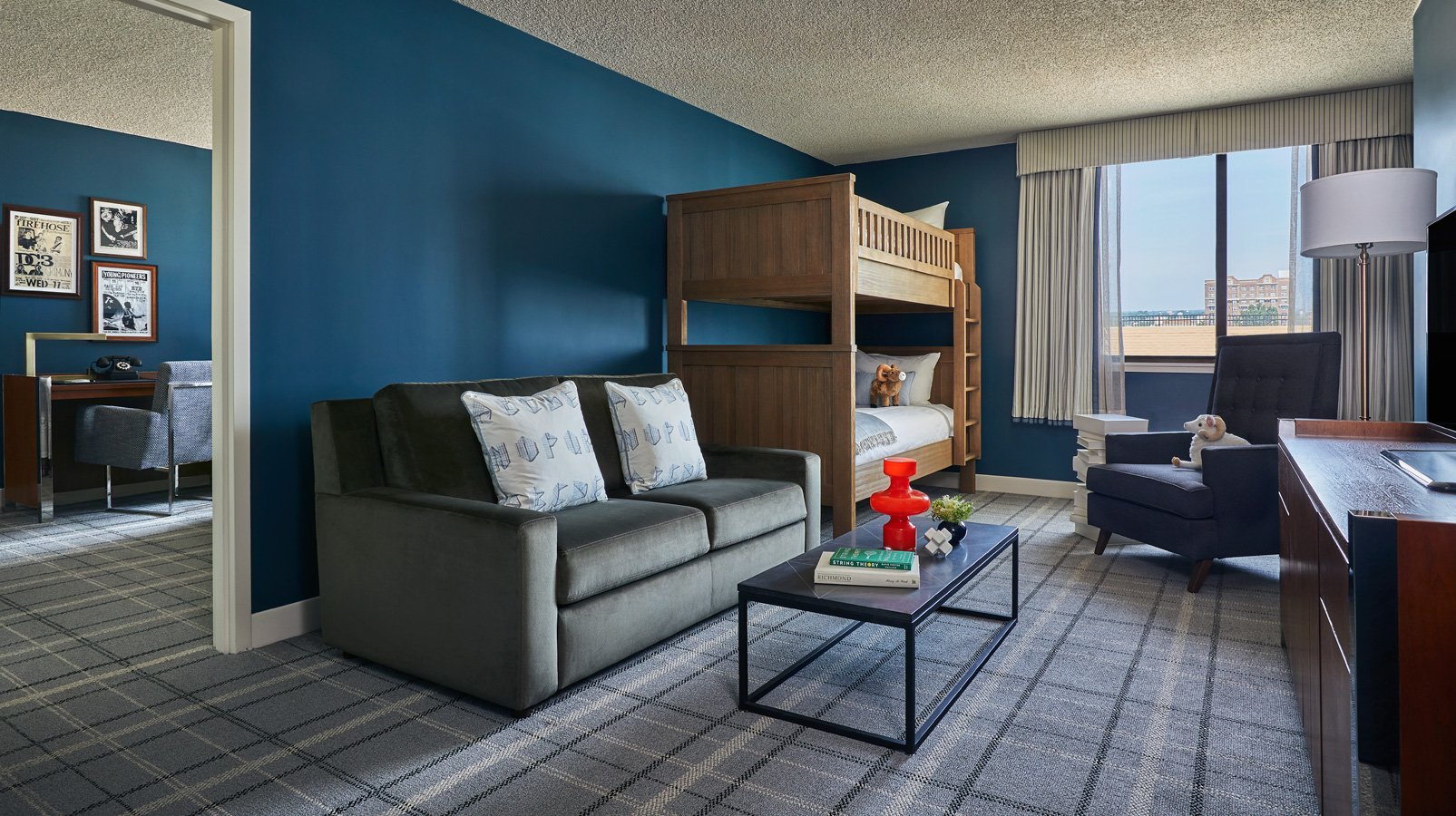 HOLIDAY INN EXPRESS & SUITES RIVERPORT RICHMOND | ⋆⋆⋆ | CANADA | SEASON  DEALS FROM $127